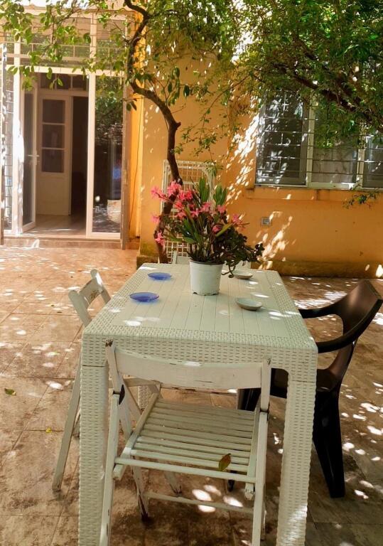 Jepet me qera vile private ne Qender ne zonen e Selvise