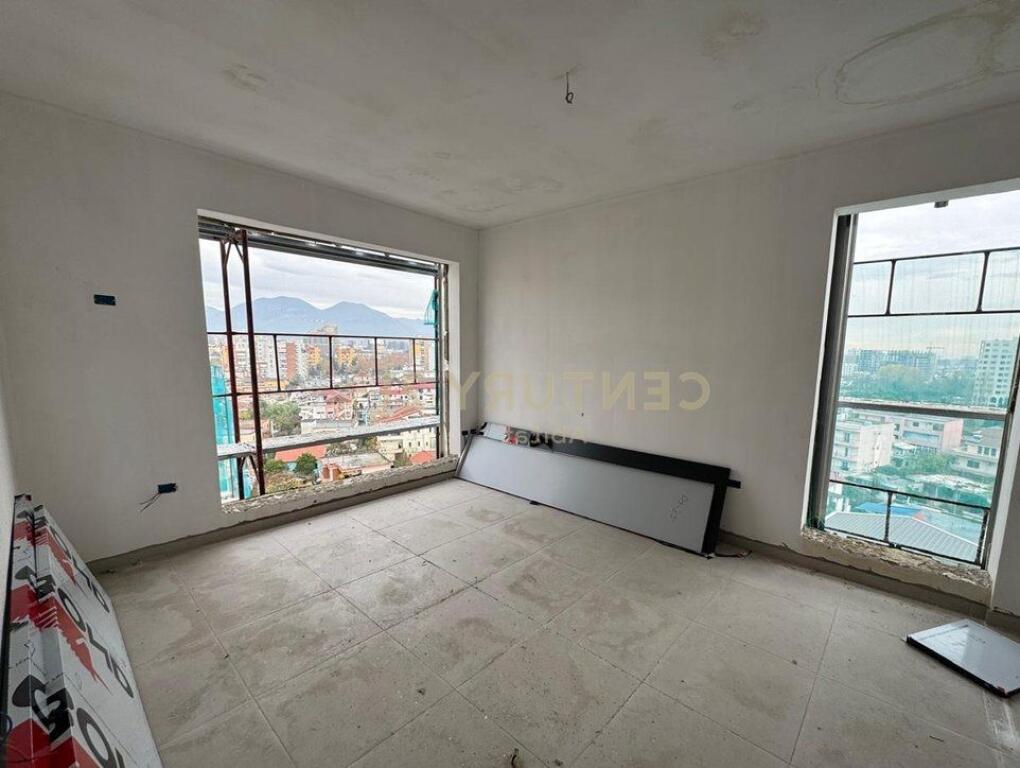 Vendesi in vendita 1+1 vicino al vecchio parco