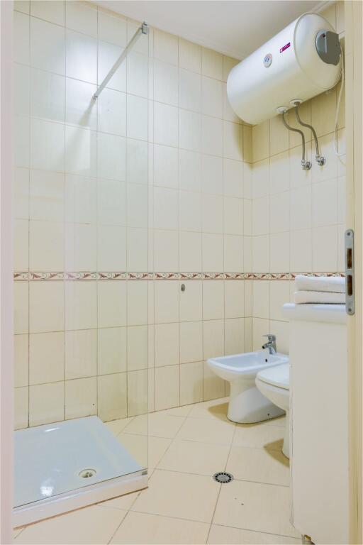 Jepet me qera apartament modern ne Qender te Tiranes