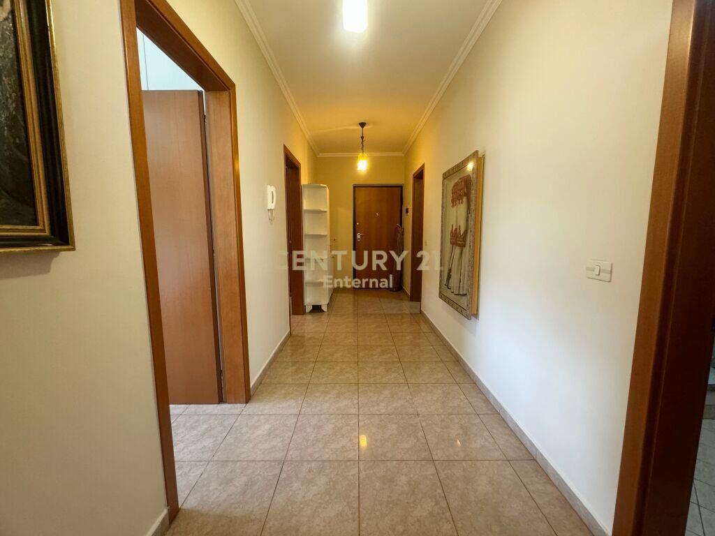 Apartament 2+1 per Qera te RTSH 800 € /Muaj