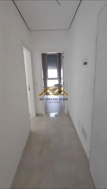 SHITET APARTAMENT 2+1 VIJE E DYTE NGA VILAT NE GJIRIN E LALEZIT, NE KOMPLEKSIN SAN PIETRO!