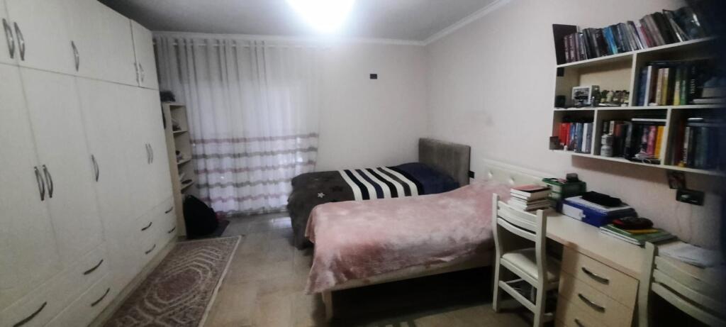 Shitet okazion apartament 2+1 ne Qender 250,000 euro (98m2) i