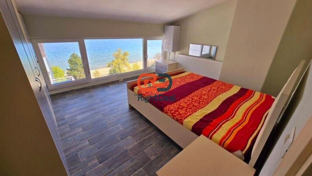 Ne Pogradec, Me Pamje Nga Liqeni Shitet Apartament 3+1+2 I Mobiluar Dhe Me Parkim!!!