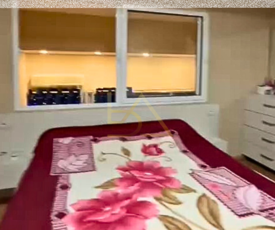 SHITET DUPLEX – LIQENI I THATË, TIRANË