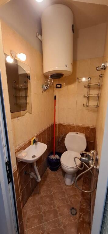 JEPET GARSONIERE ME QIRA TEK RRUGA E KAVAJES