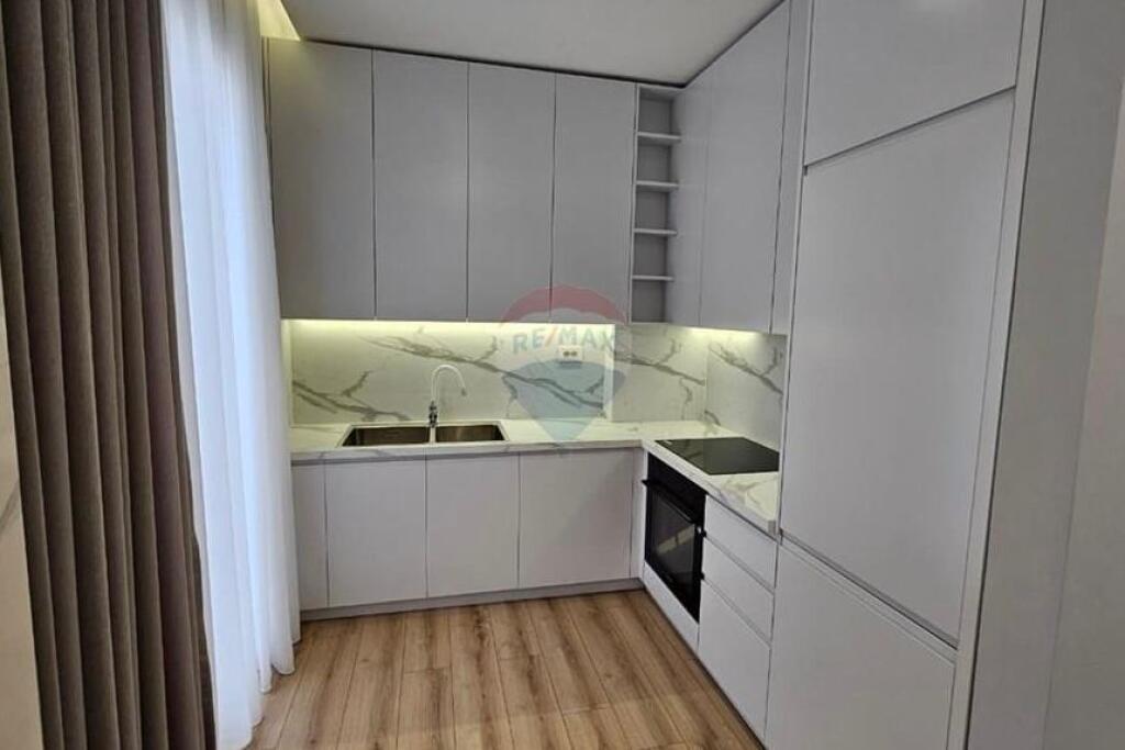Apartament 1+1 per qira tek Liqeni i Thate!