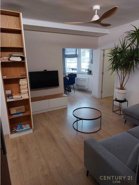 SHITET 2+1 tek Komuna e Parisit , rr, Bilal Golemi 175,000 €