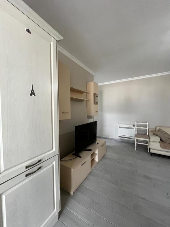 SHITET APARTAMENT 3+1+2 ME DEPO – ZONA ISH FABRIKA E BUKËS / ISH LUX MODA, DURRËS