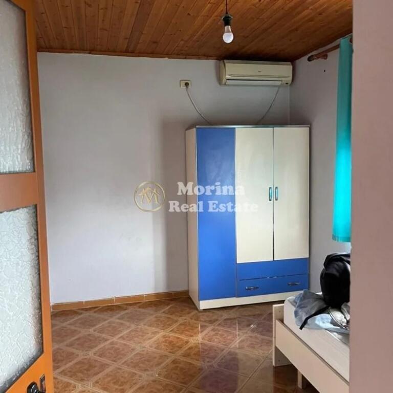 Rent | Private house 3 + 1  | 5 Maji  |  300 €/month