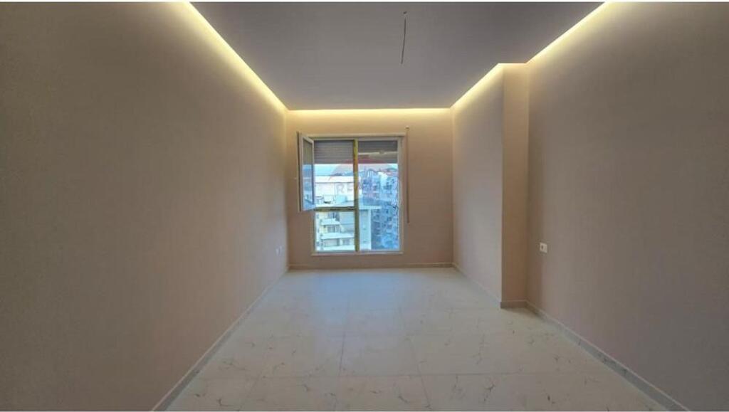 me qira ambient per zyra ose banim plus post Ofrohet me qira ambient per zyra ose banim