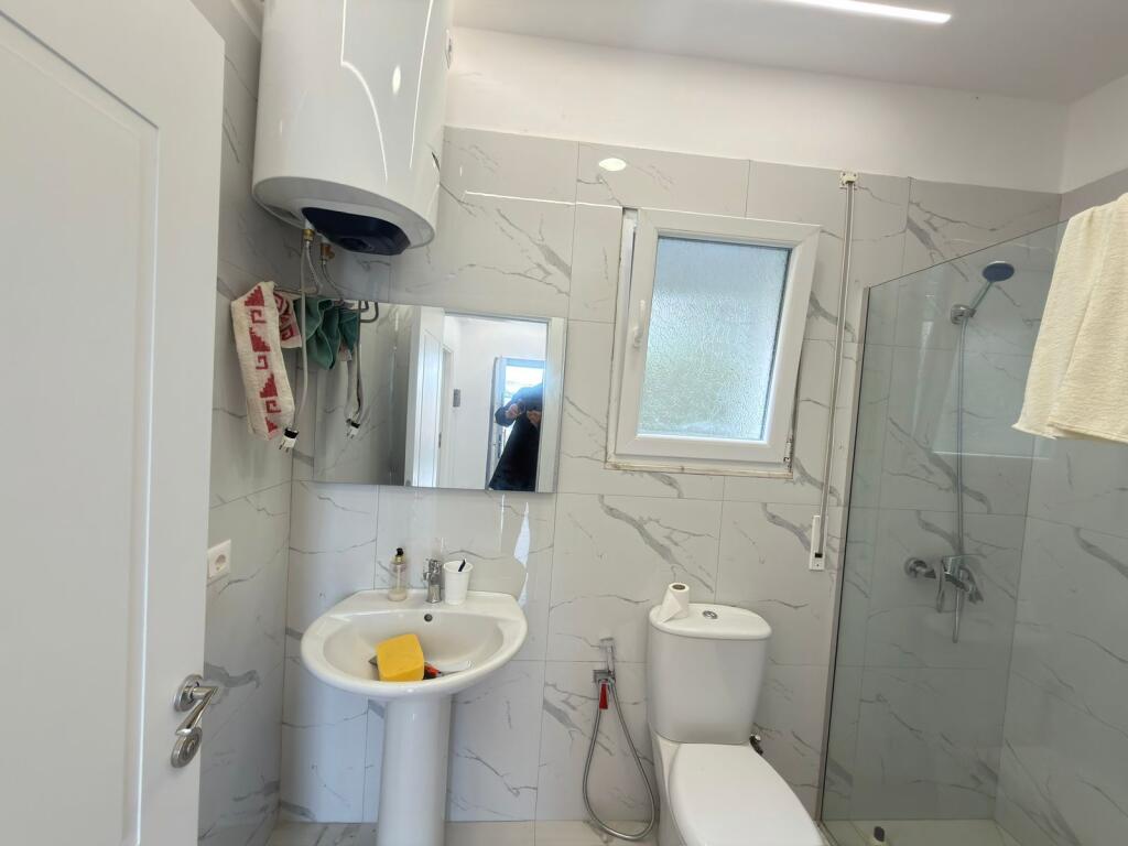 ✅Jepet me qira shtëpi private në Kombinat  📍  