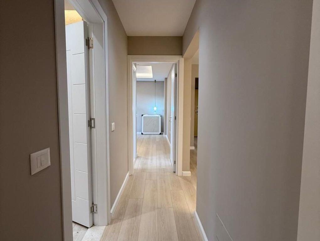 Apartament per shitje - Ish Ekspozita