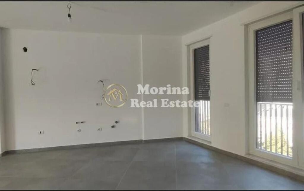 Rent | Business Premises | Center | 2500 €/month