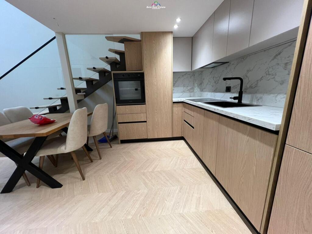 Apartament/Dublex Ne Shitje 2+1 Tek Kompleksi Golden Park (ID B120781) Tirane