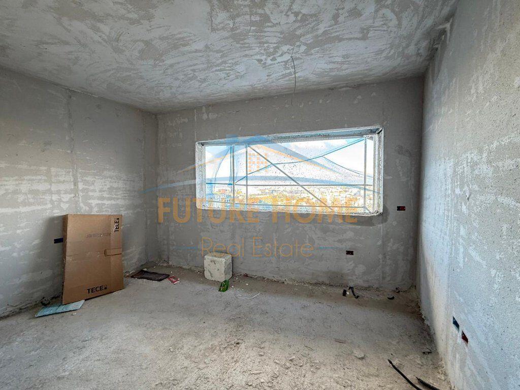 Shitet, Duplex 3+1, Rezidenca "Kodra e Diellit 2", Tiranë.