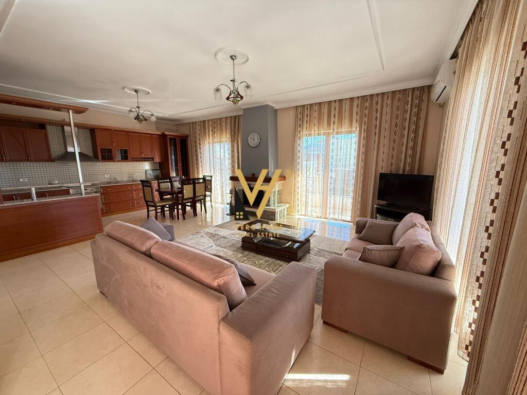 VILLA SU DUE PIANI IN AFFITTO A LAPRAKE 90.000 LEKE