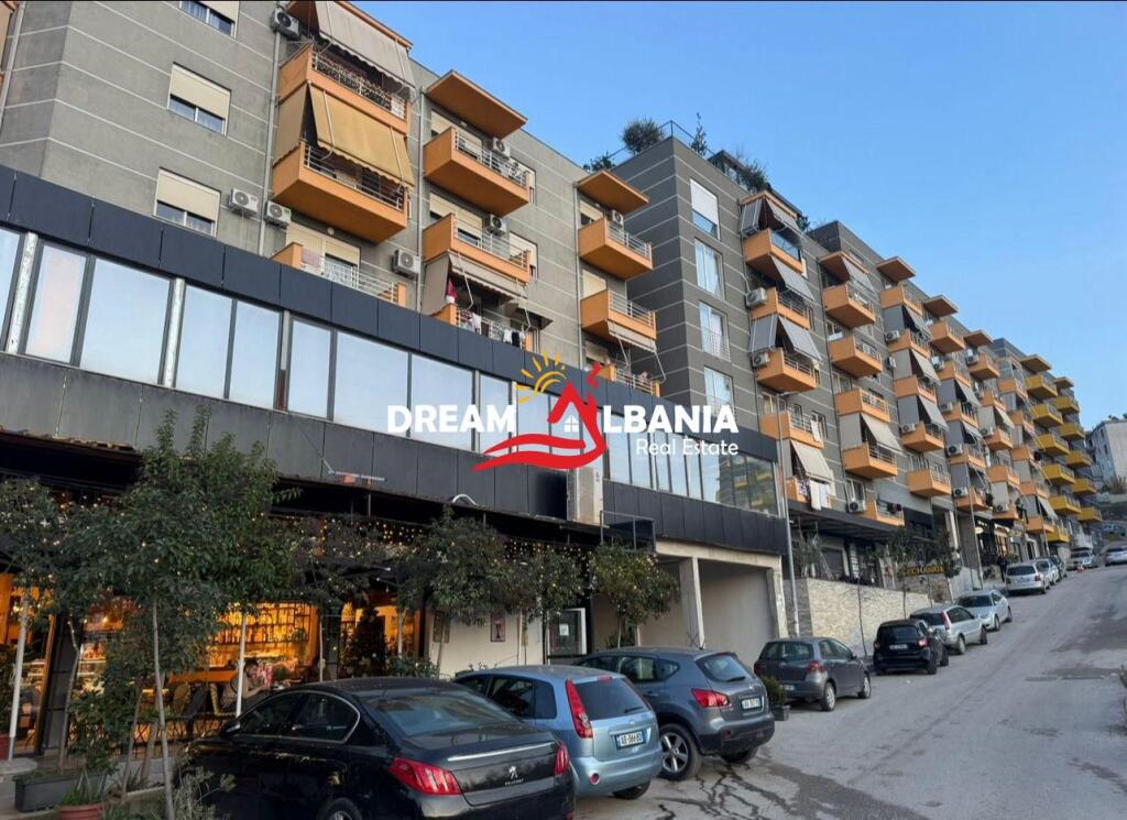 Locale Commerciale in Affitto a Shkoze (ID 42711152)