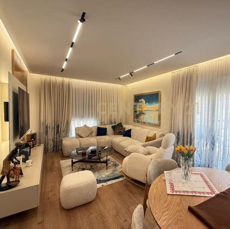 🌟 Shitet Banesë 2+1 në Xhamllik – Lokacion i Preferuar në Tirane