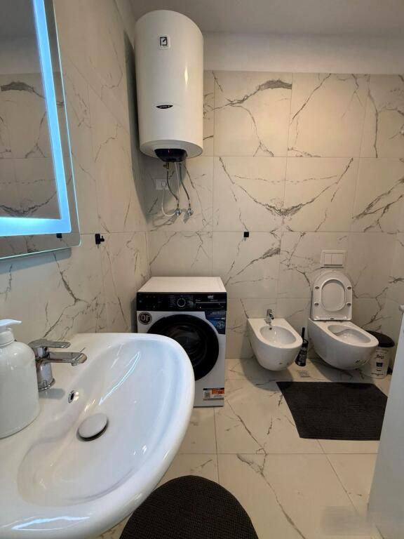 🏡 Jepet me qera apartament 2+1 – Kompleksi Univers City