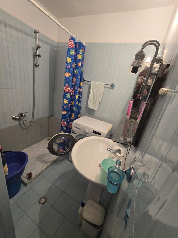 SELLING 2+1 APARTMENT IN KAMEZ-NEAR ZOGU I ZI !
