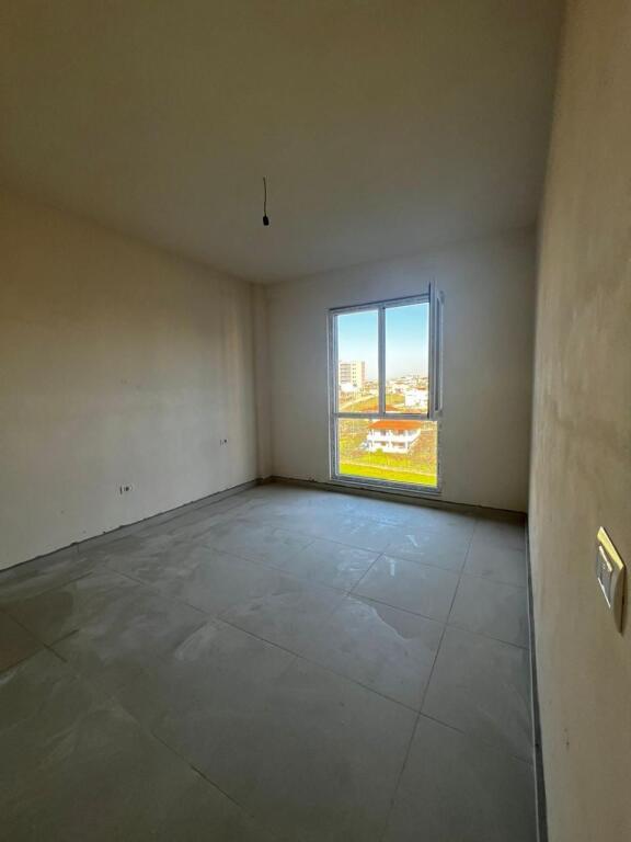 Paskuqan Shkolla Lidhja Prizerenit Shitet Apartament 2+1