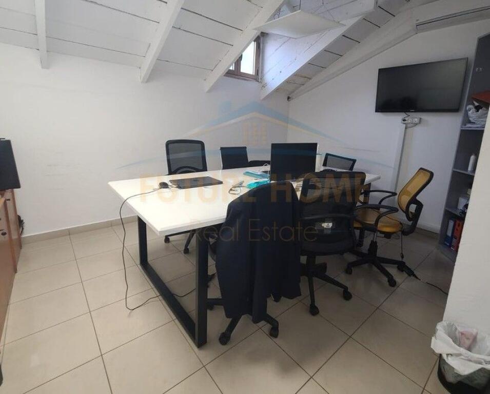 Qira, Ambient 2+1+2 , Duplex, Shallvaret,Tirane