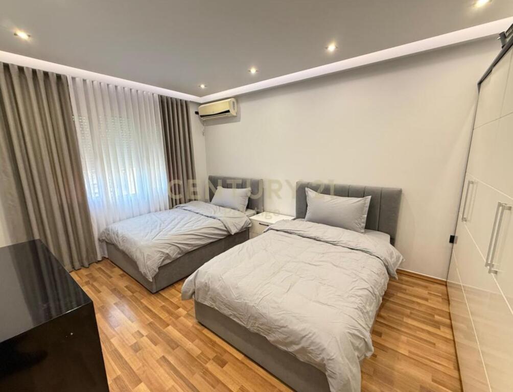 🌟 Jepet me Qira – Hapësirë 2+1+2 në Vend Premium pranë Ambasadës Amerikane