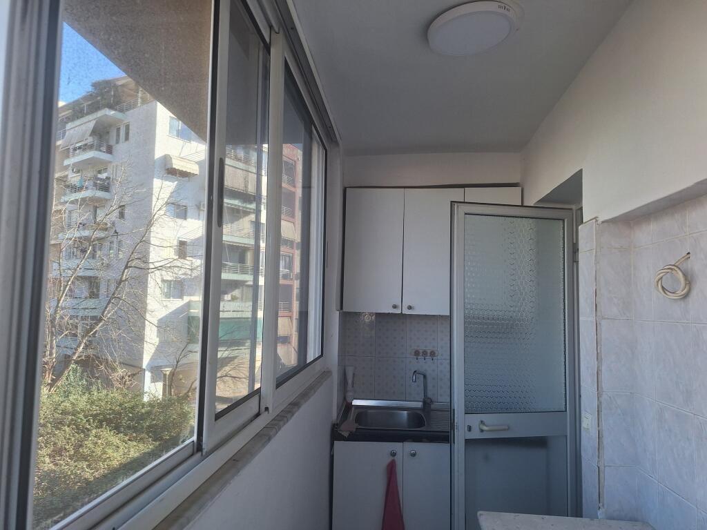 Jo agjensi - Shes apartament 2+1+Aneks+Ballkon Kati 4