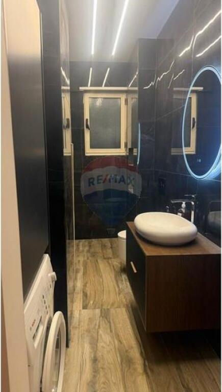 2+1+2 + GARAZH PËR QIRA Pazarit te Ri