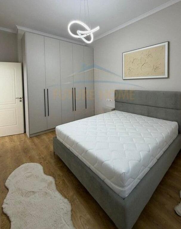 Shitet, Apartament 2+1, Unaza e Re