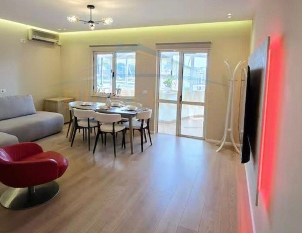 Qera , Penthouse 2+1 ,SKY Tower, Bllok !!!