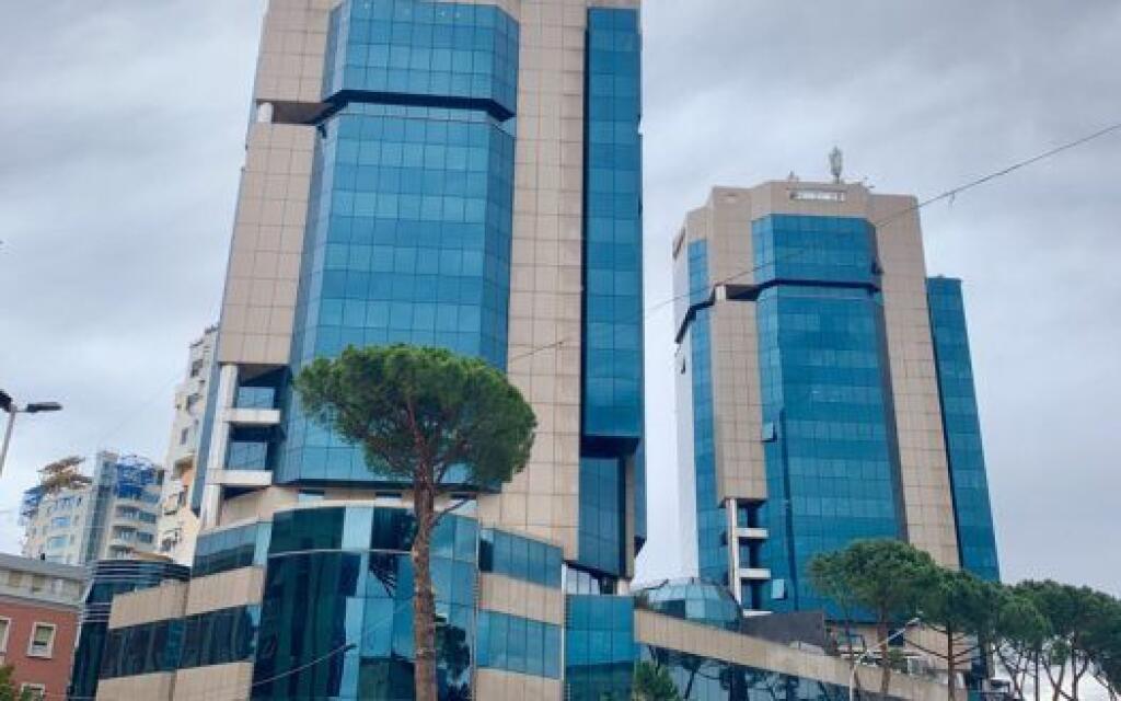 ZYRE PER QIRA TE "KULLAT BINJAKE"! 520 € /Muaj