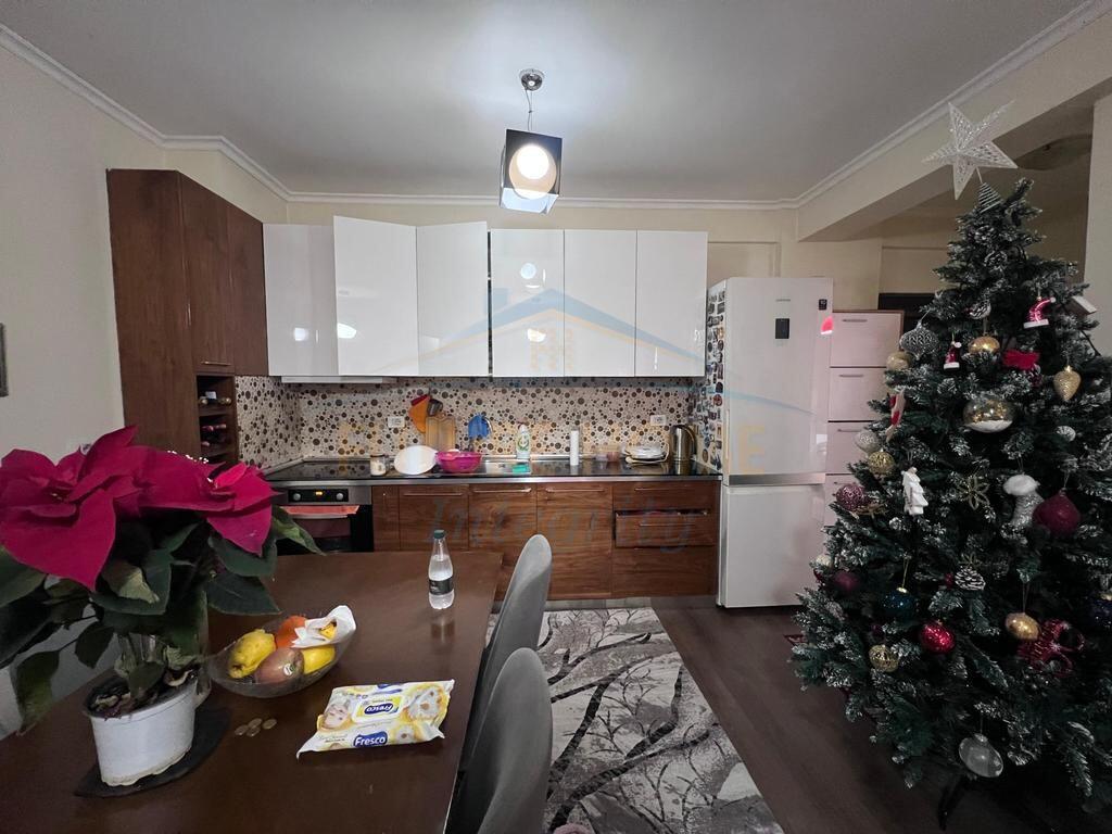 For sale, 2+1 apartment, Zogu i Zi, Tirana.