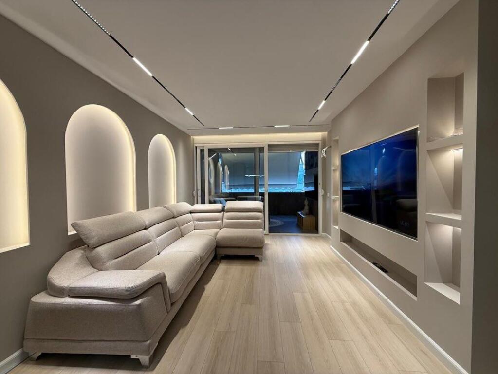 Apartament per shitje - Ish Ekspozita