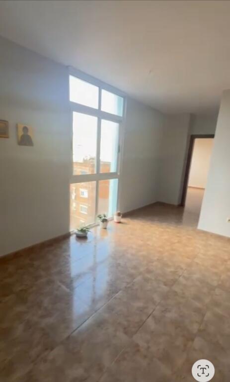 Me qira apartament për zyrë 2+1: Ish-Ekspozita, Bulevardi “Gjergj
