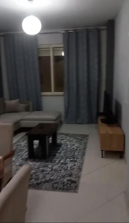 Apartament me qera 2+1 - 📍Yzberisht, përballë KMY