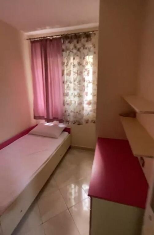 Bulevardi Zogu i 1, jepet me Qira Apartament 2+1 - 550-i diskutueshem!