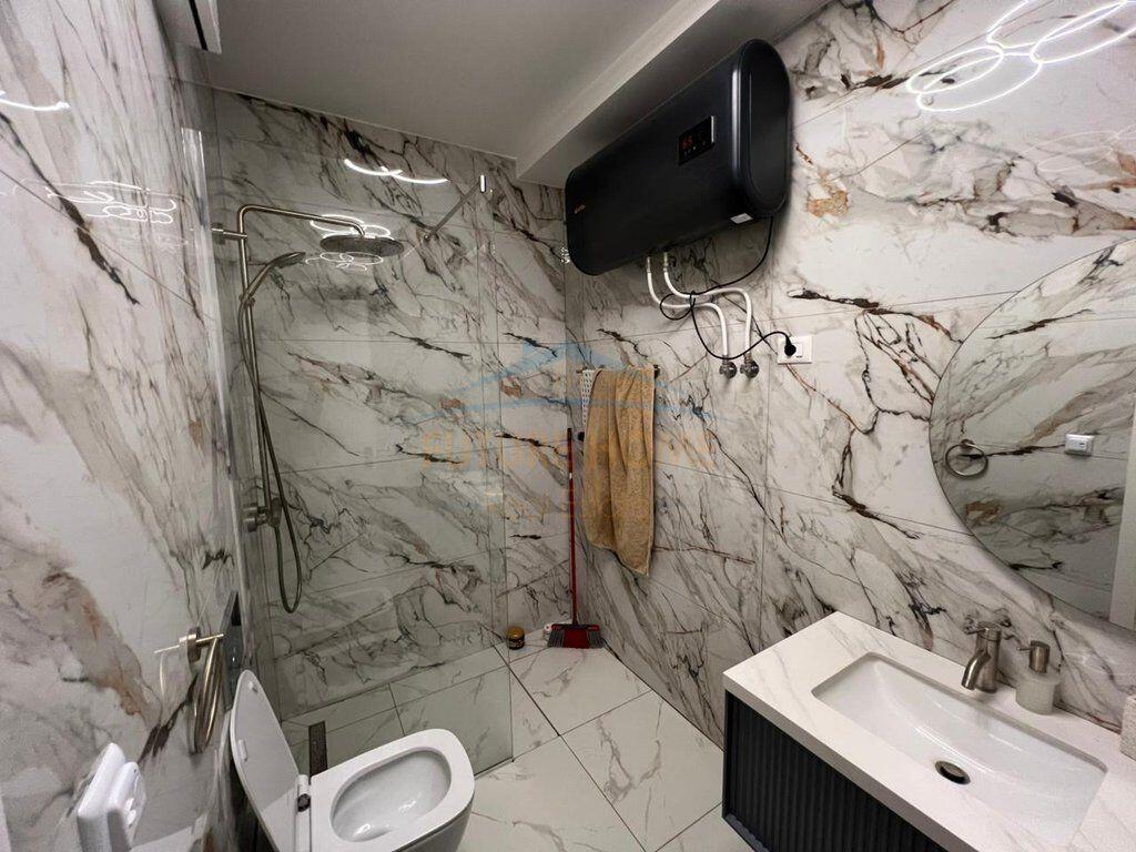 Shitet, Apartament 2+1+2 me Depo + Post Parkimi, Rruga Jordan Misja, Tirane.