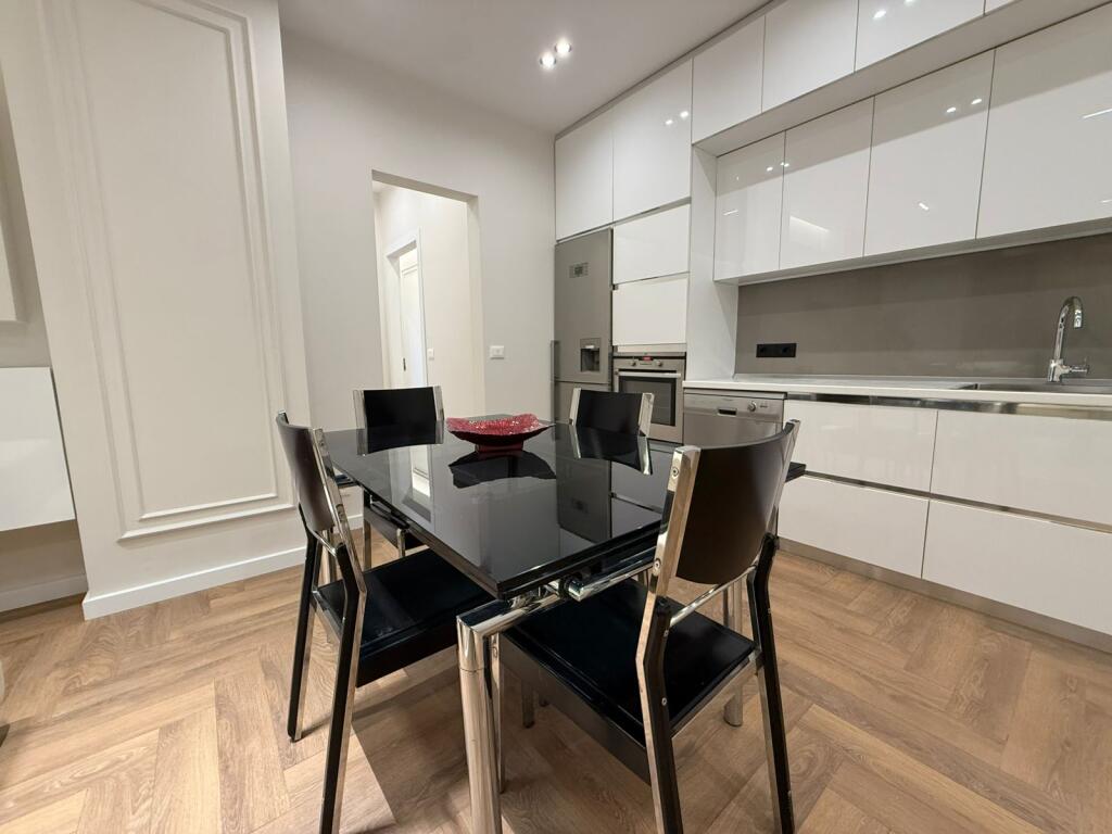 Apartament me qera - Pazari i Ri