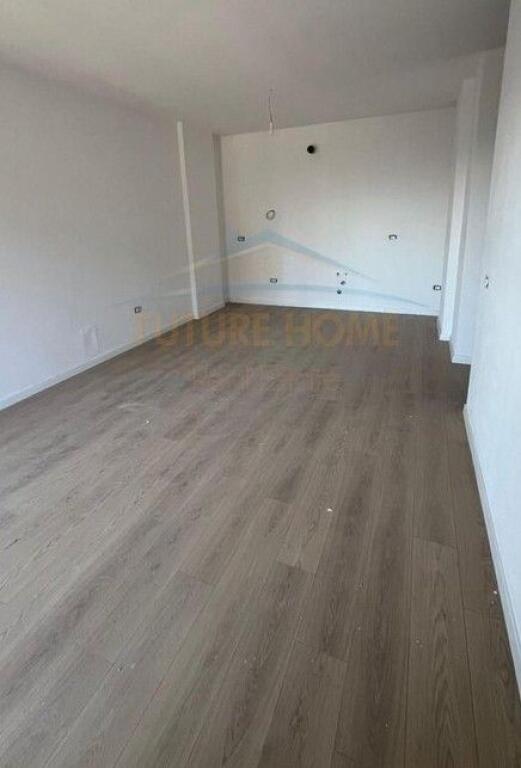 Shitet, Apartament 2+1+2, Univers City