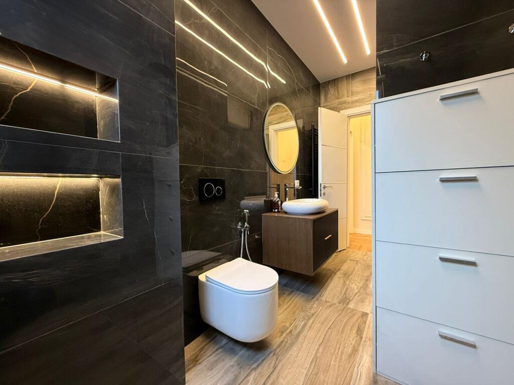 Apartament me qera - Pazari i Ri