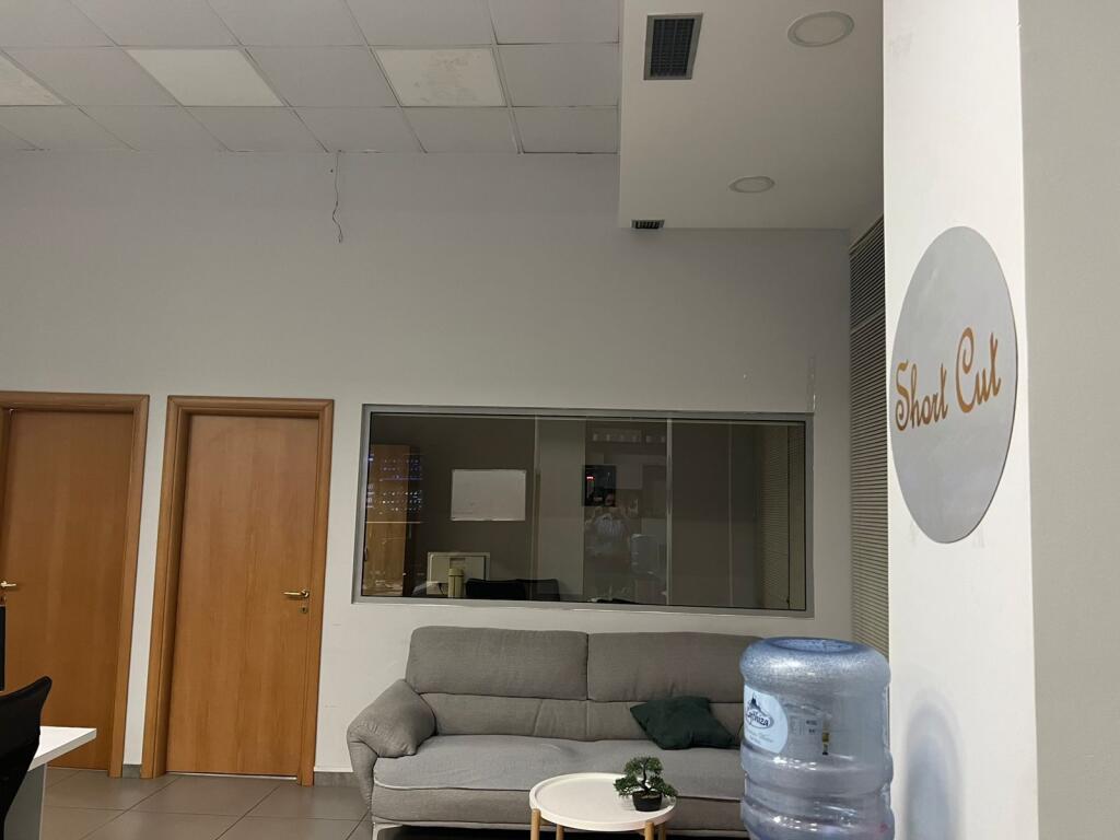 SHITET ZYRE 108 M2 KOMUNA E PARISIT 270.000 EURO