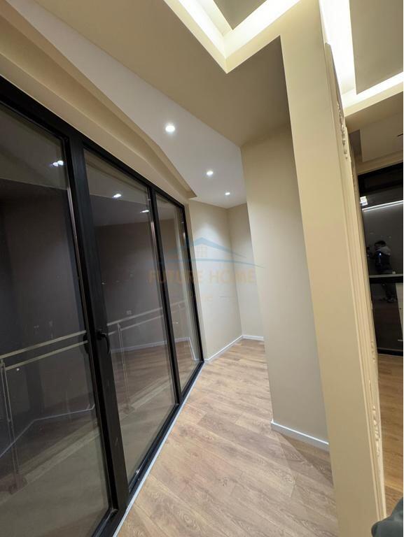 Shitet , Apartament 2+1 , Golden Tower , Tirane