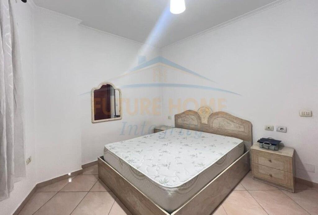 Qera, Apartament 1+1, Porcelan, Tiranë.