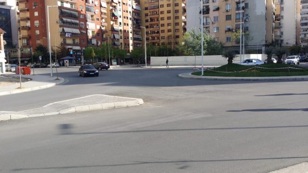 🏢 Jepet me qira ambient zyre – pranë KIKA 2