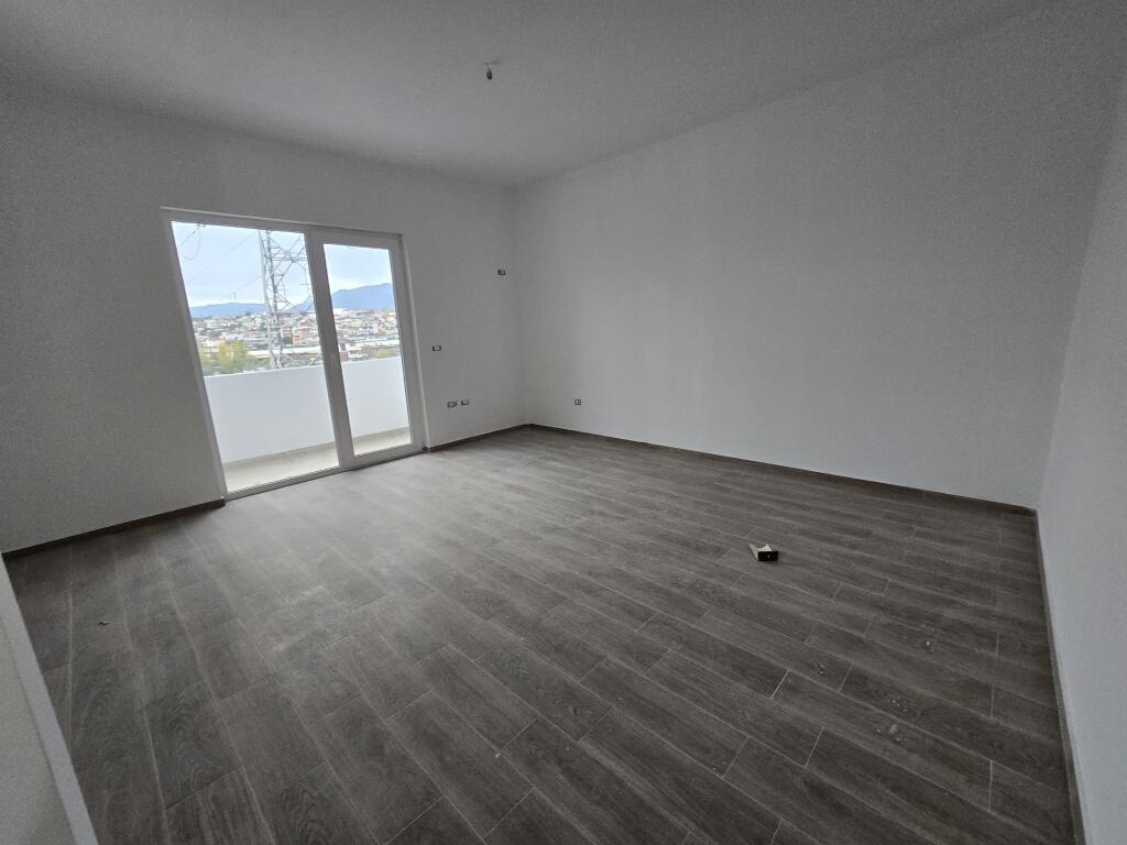 Apartament 1+1, Bulevardi i Ri!