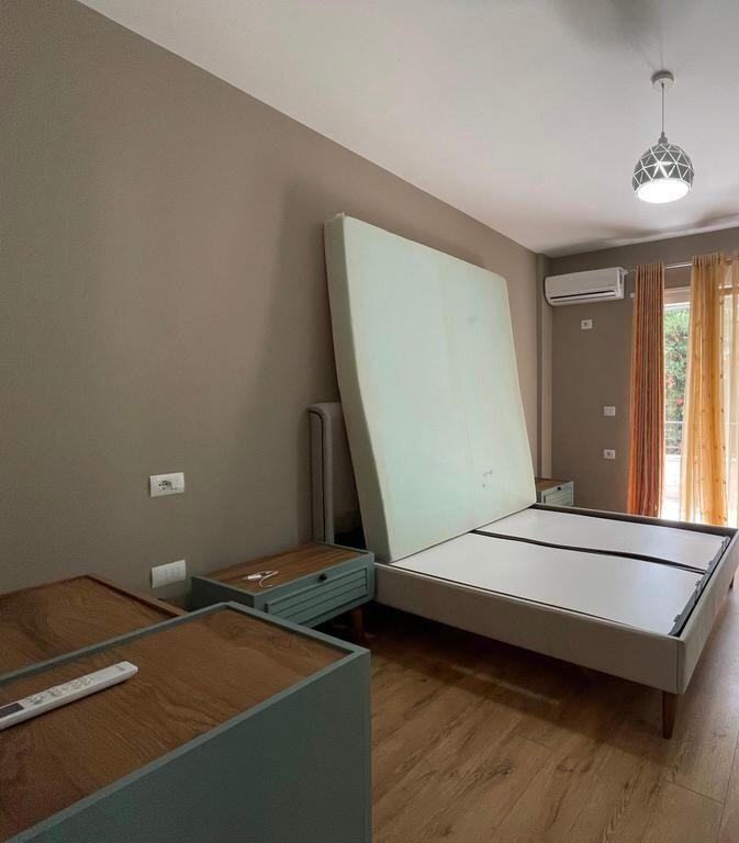 APARTAMENT PËR QIRA 2+1+2+POST PARKIMI TE KOPSHTI BOTANIK!