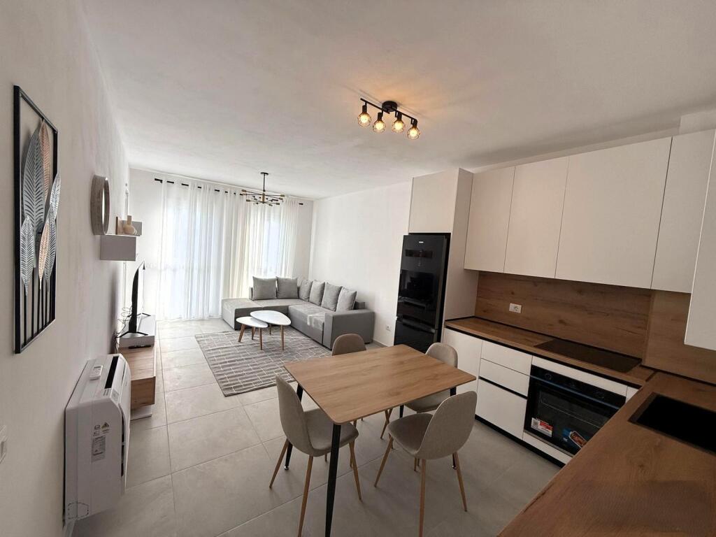 🏡 Jepet me qera apartament 2+1 – Kompleksi Univers City