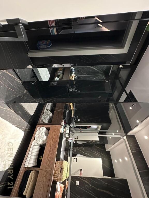 Apartament Luksoz 2+1+2+ Post Parkimi Ne Myslym Shyr