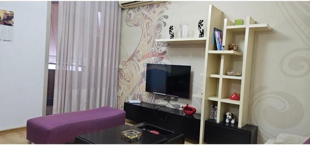 Apartment for rent 2+1 at Pazari i Ri
